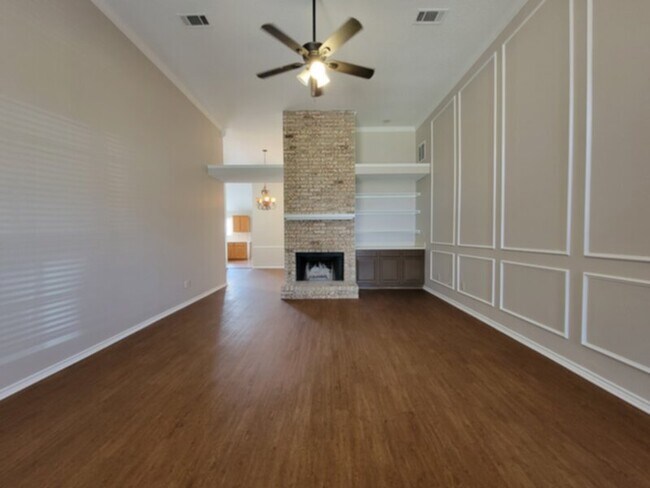 Building Photo - *****CREEK CROSSING ESTATES****