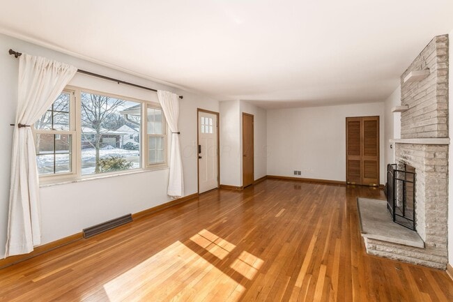 Building Photo - 724 Drummond Ct