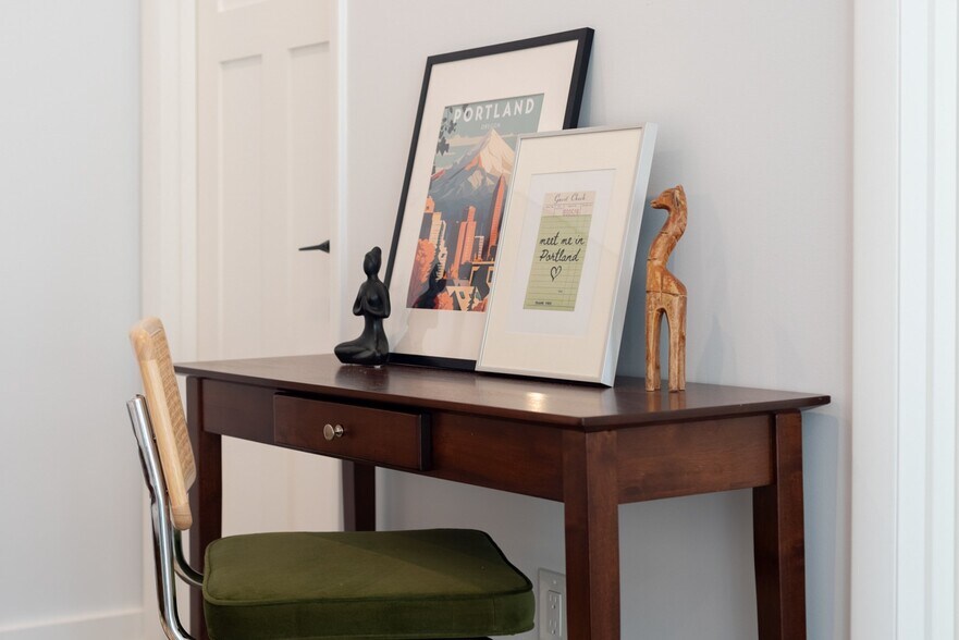 Building Photo - 4451 SE Division St