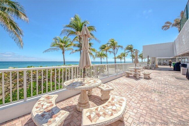 Building Photo - 1370 S Ocean Blvd