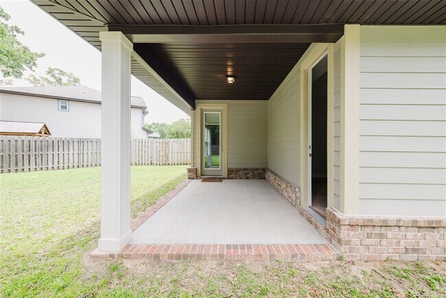 Building Photo - 44 Hollyn Ct