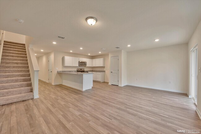 Building Photo - 45081 Red Brick Dr