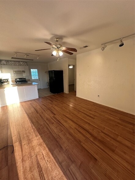 Building Photo - 120 Don Propp Rd