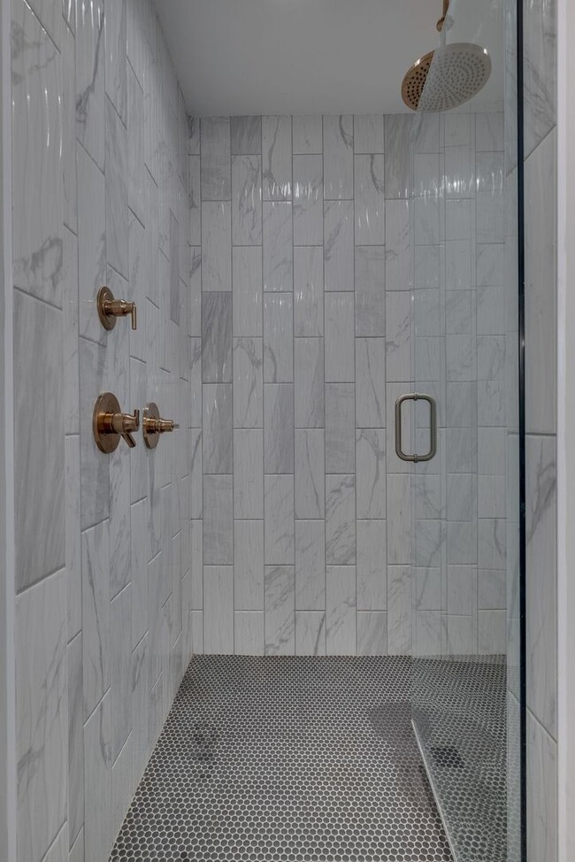 Building Photo - **Newly constructed beautiful home - locat...