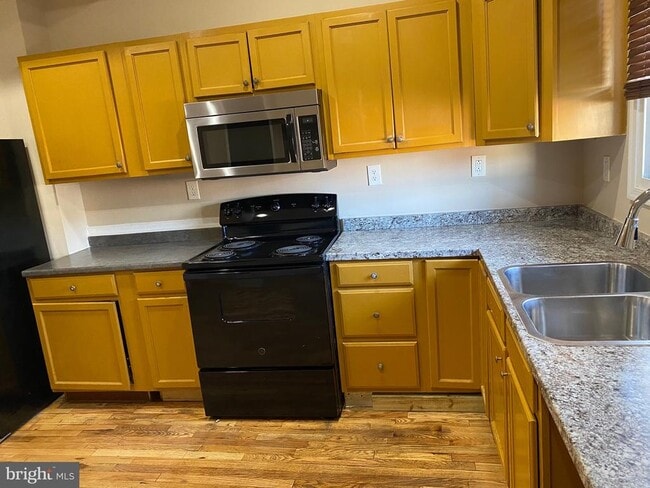 Building Photo - 3418 E Baltimore St