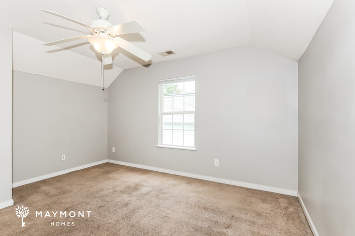 Building Photo - 313 Denman Loop