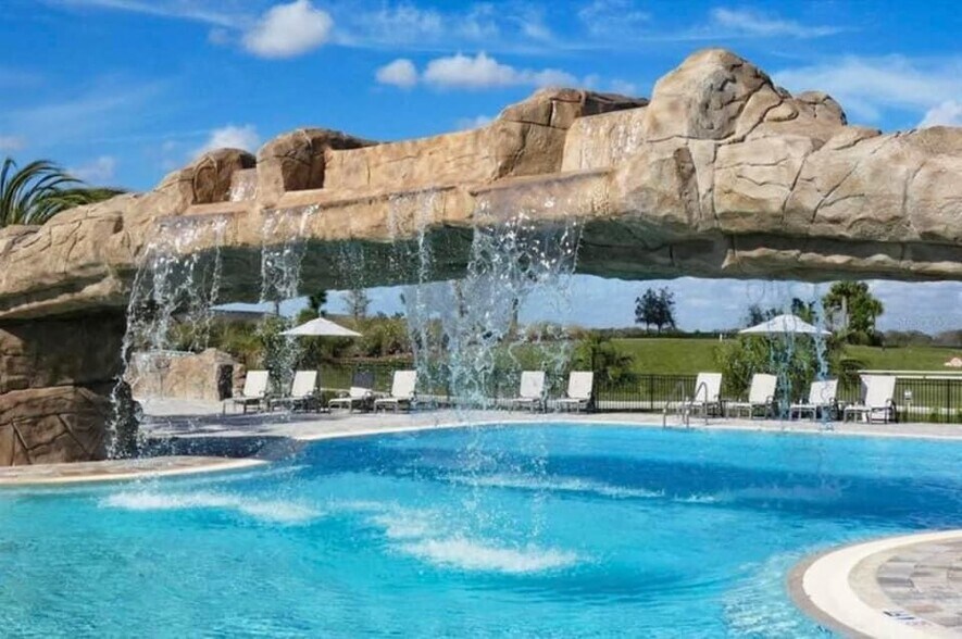 Clubhouse Pool - 17704 Gawthrop Dr