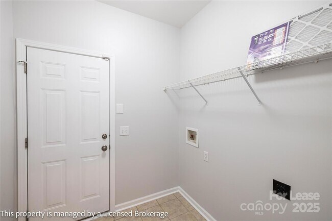 Building Photo - 4033 Raven Rock Ct