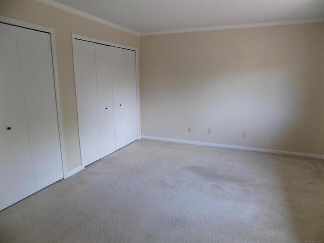 Building Photo - 11849 Sycamore Rd