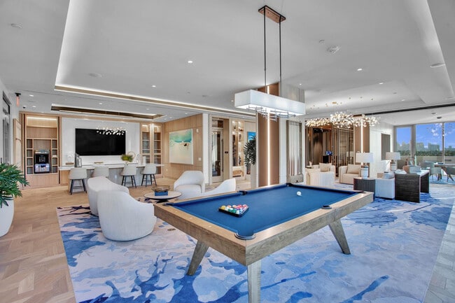 Building Photo - 153 N Seabreeze Blvd