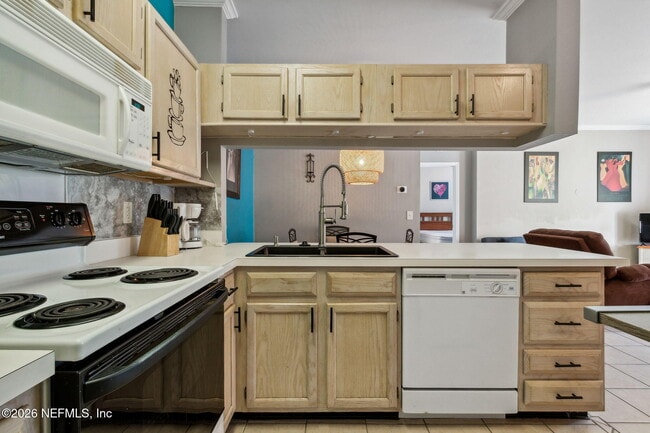 Building Photo - 130 Veracruz Dr