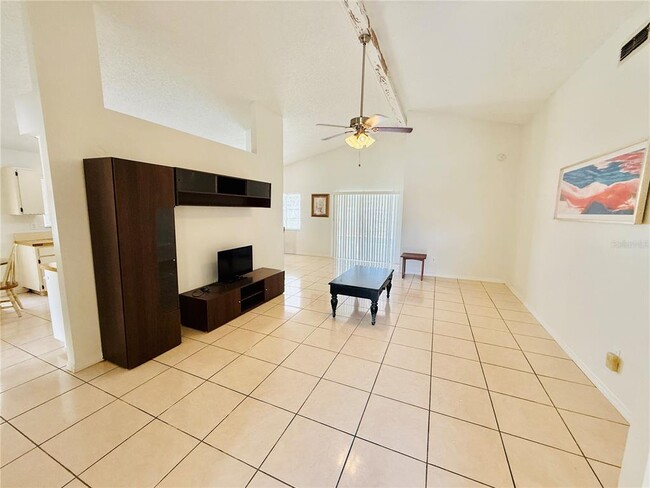 Building Photo - 4854 Kingston Cir