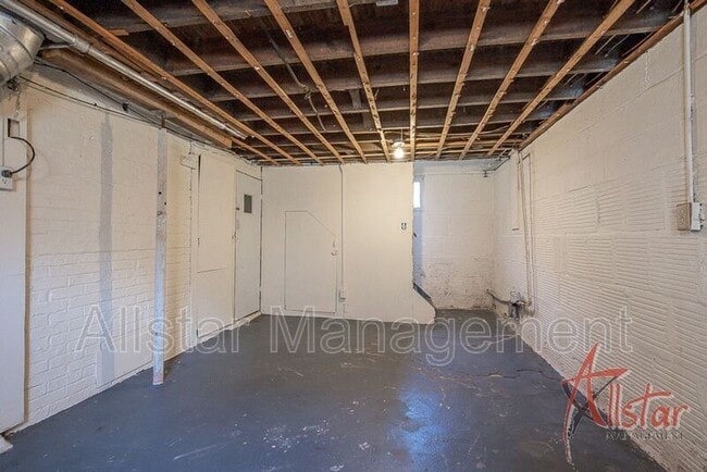 Building Photo - 348 Malacca St
