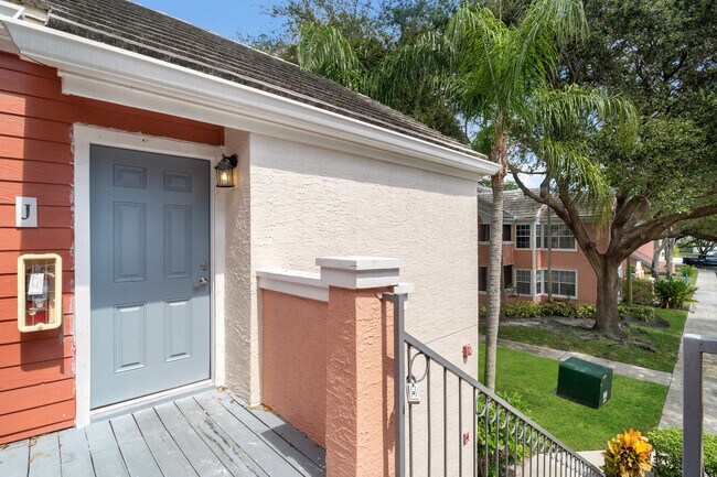 Building Photo - 1055 Crystal Way