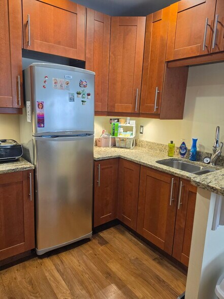 Kitchen - 3117 Colfax Ave S