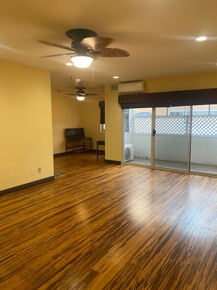 Living Room - 8710 Delgany Ave