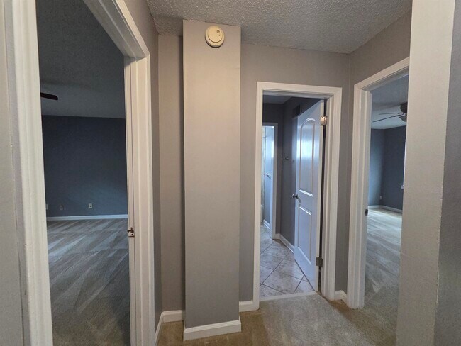 Building Photo - 2106 Harbert Ave