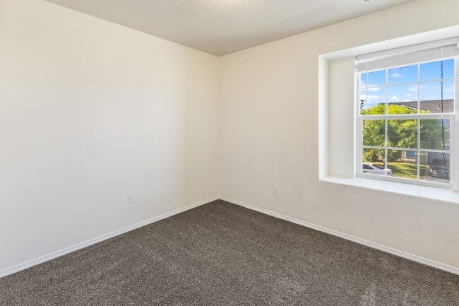 Building Photo - Cute Caldwell Home