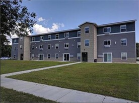 Building Photo - The Crossings Apartments