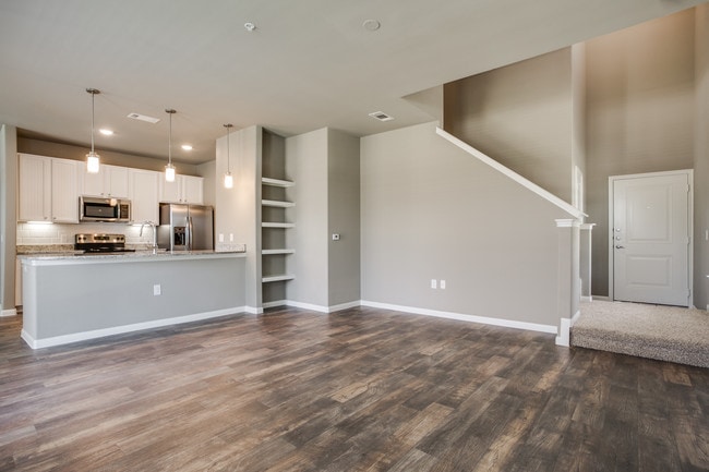 At The Commons of Chapel Creek, we’ve designed our townhomes and apartments to center around your modern life. - The Commons of Chapel Creek