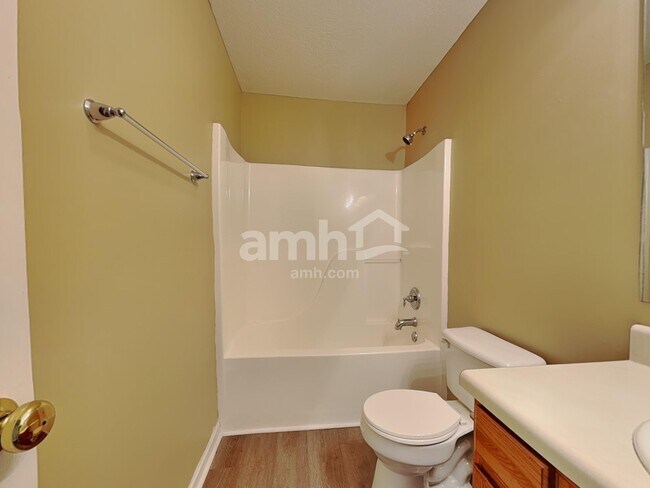 Building Photo - 2233 Cartmill Dr