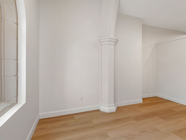 Building Photo - 177 N Main St