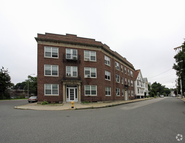 161-175 Salem St - 161-171 Salem St