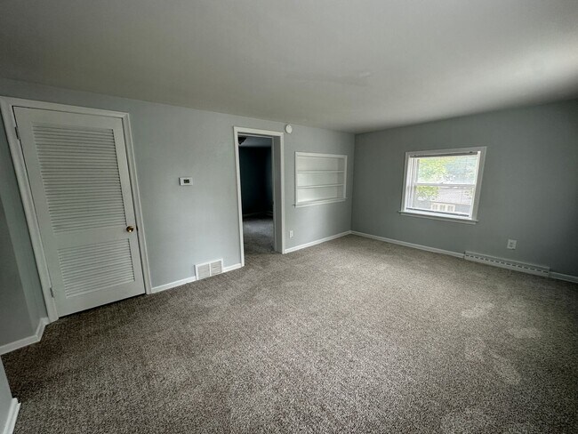 Building Photo - 625 S Barnes St