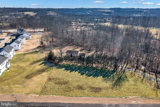 Building Photo - 5400 Curly Hill Rd