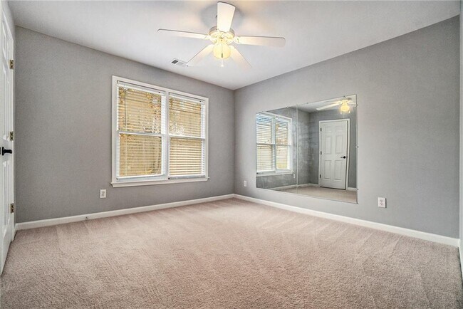 Building Photo - 4893 Delford Ct