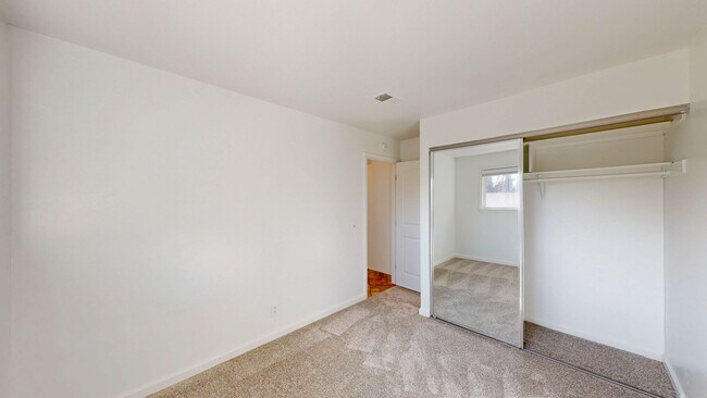 Building Photo - 18199 Happy Ln