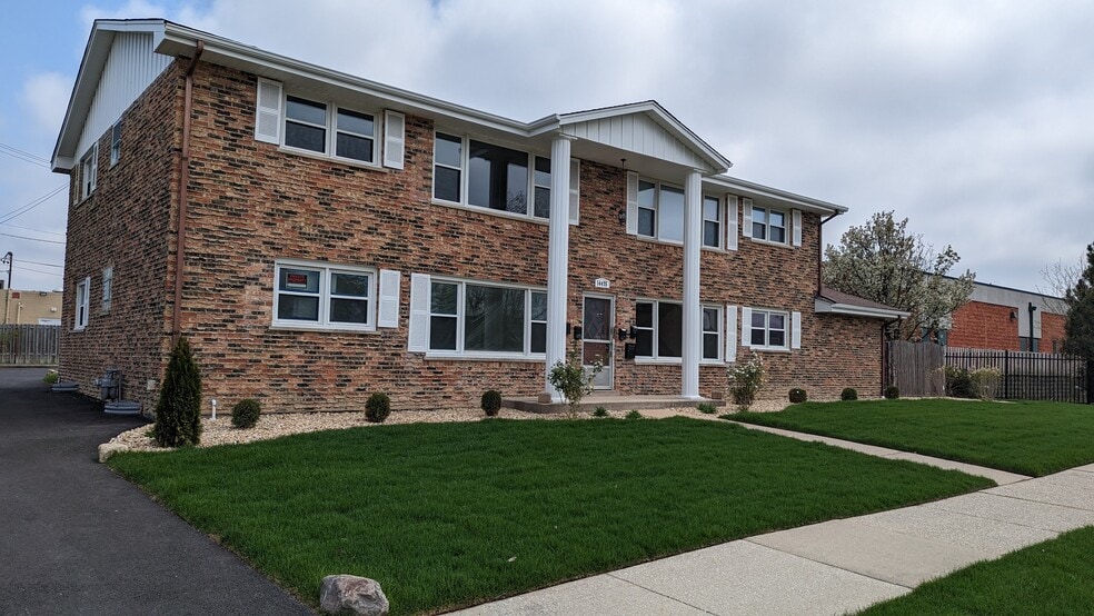 Building Photo - 14475 Jefferson Ave