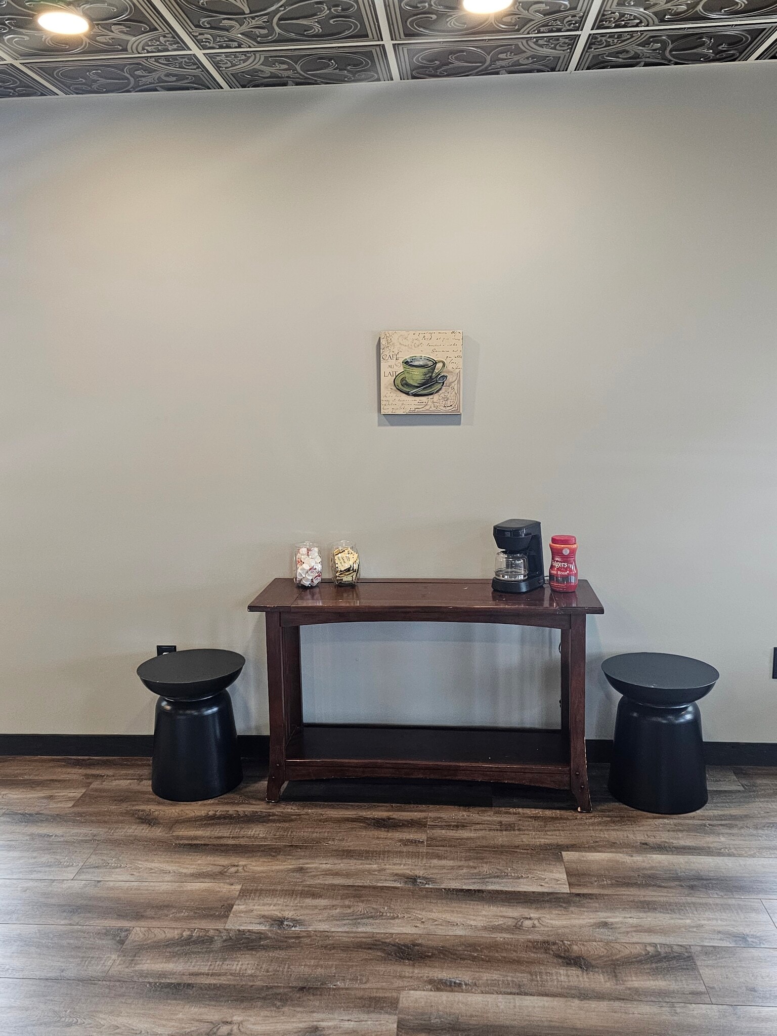 Building Photo - 223 Main St