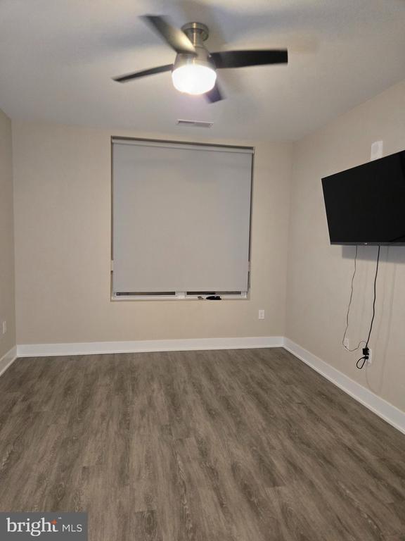 Building Photo - 145 Riverhaven Dr