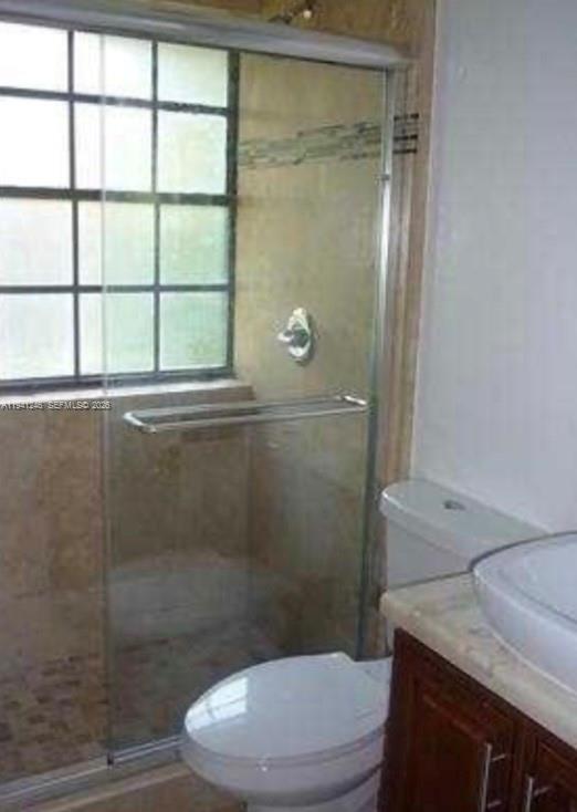 Building Photo - 2614 Riverside Dr