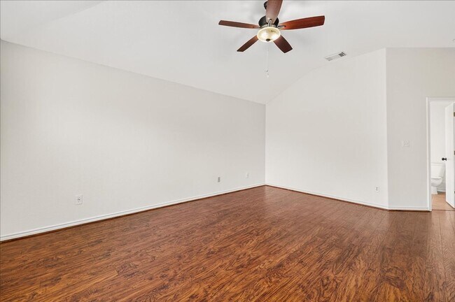 Building Photo - 3810 Los Arroyos Dr