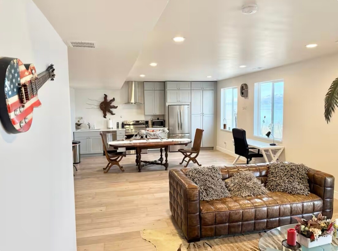 Building Photo - 2966 S Greenhead Dr