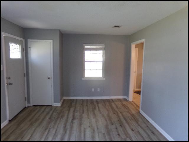 Building Photo - 905 Norma Ct