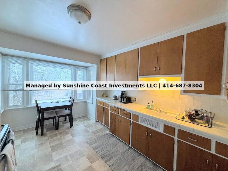 Building Photo - 8505 W Center St