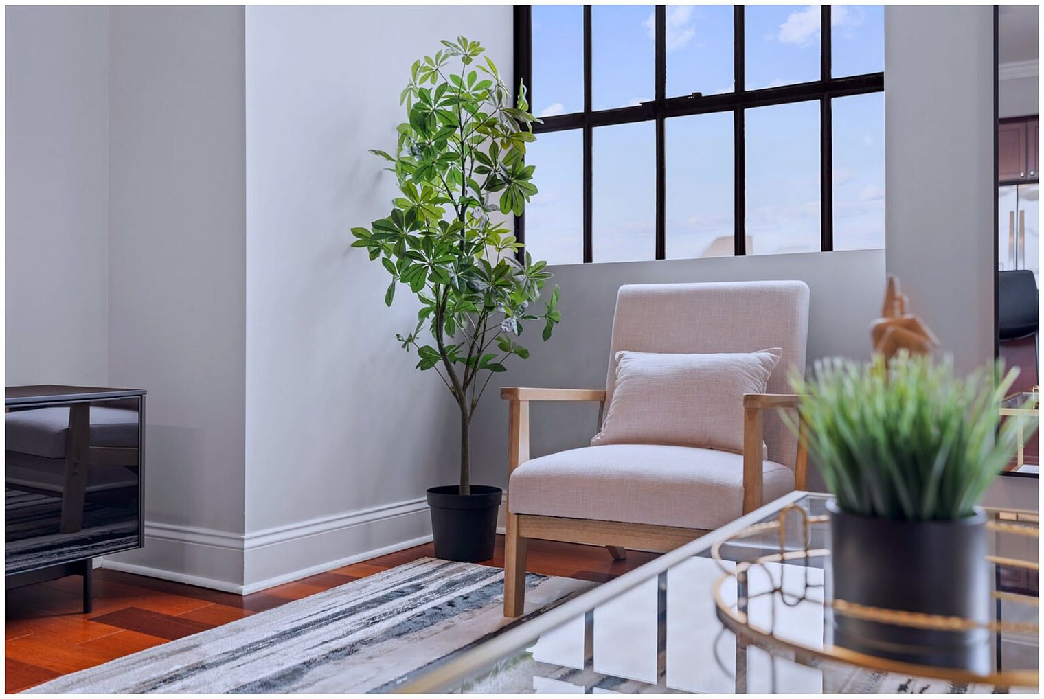 Building Photo - 1421 N 5th St