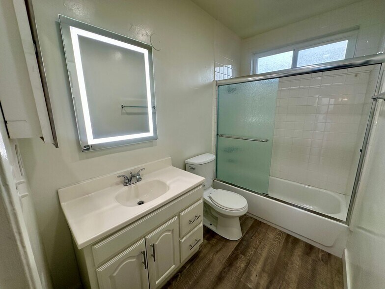 Building Photo - 12236 Pacific Ave