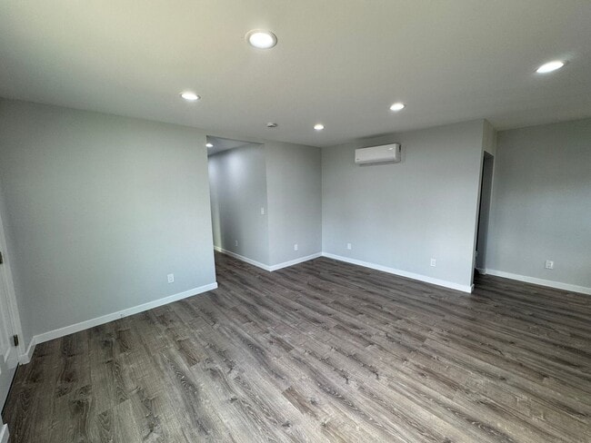 Building Photo - Modern & Newly Renovated 2-Bed, 1-Bath Unit in National City!