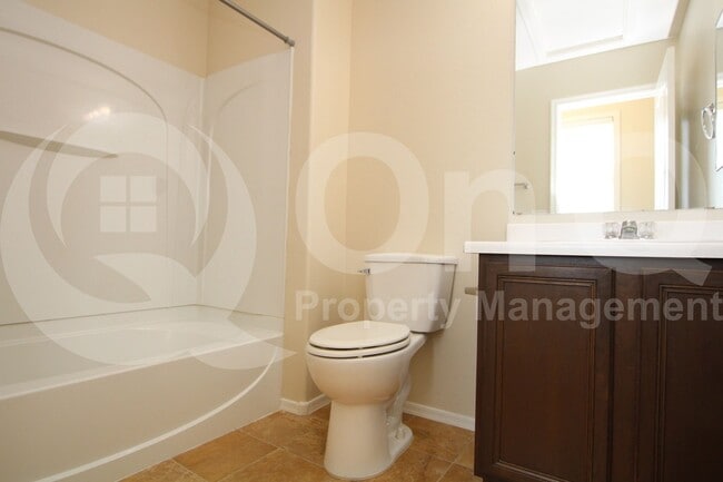 Building Photo - 1366 S Sabino Dr