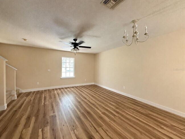 Building Photo - 12718 Somerset Oaks St