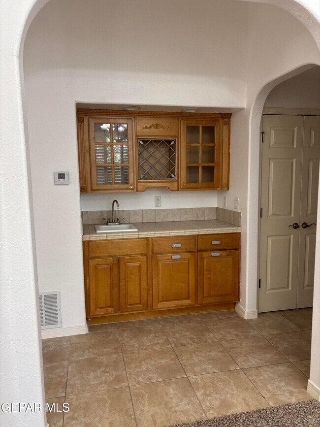 Building Photo - 717 Cinnamon Teal Cir