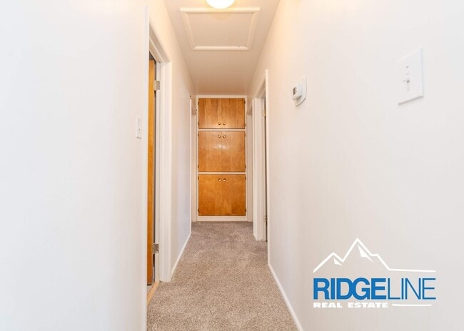 Building Photo - 204 19th Ave NW