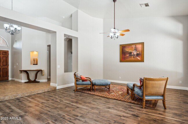 Building Photo - 758 S Lagoon Dr