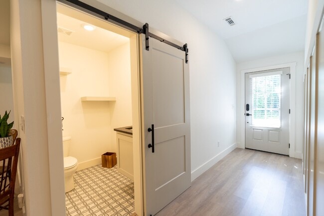 Building Photo - Secluded 3-Bedroom Forest Retreat