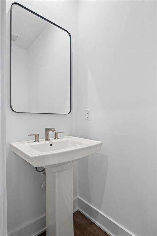 Building Photo - 201 New St