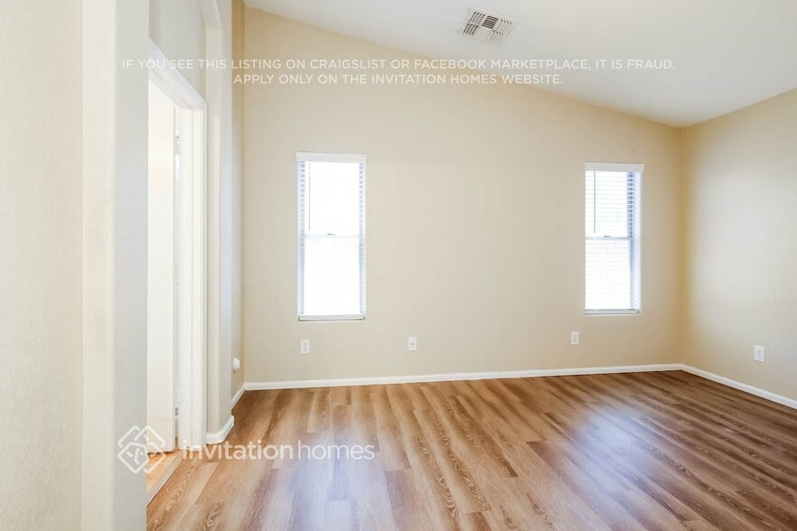 Building Photo - 16255 W Moreland St